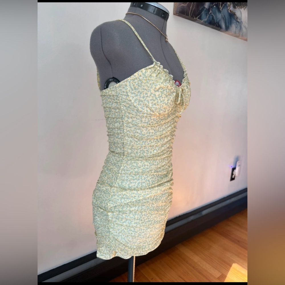 H&M Yellow Floral Ruched Spaghetti Strap Mini Dress - Picture 4 of 7
